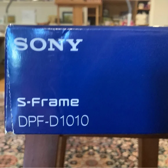 Digital 10” Photo Frame - Sony - Picture 5 of 9